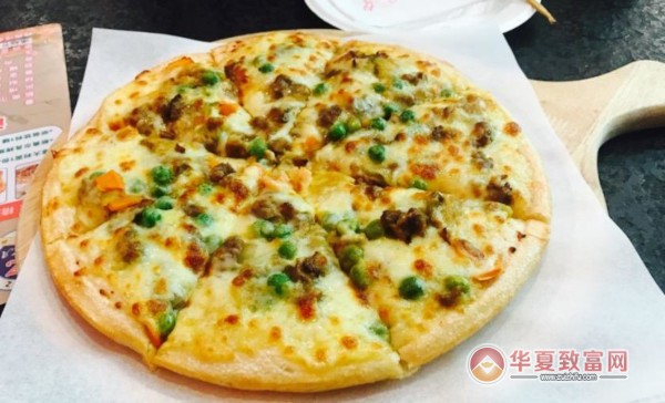 西尊比萨加盟